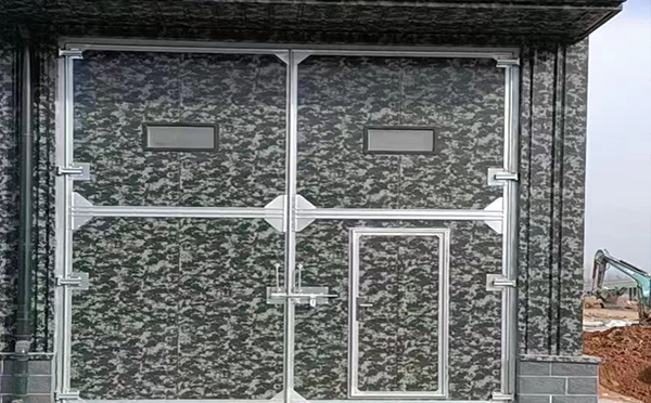 新市工业平开门