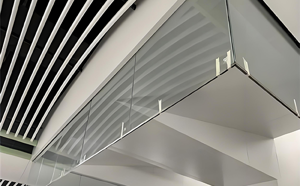 新市玻璃挡烟垂壁