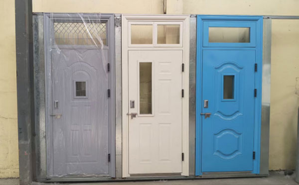 新市学校教室门