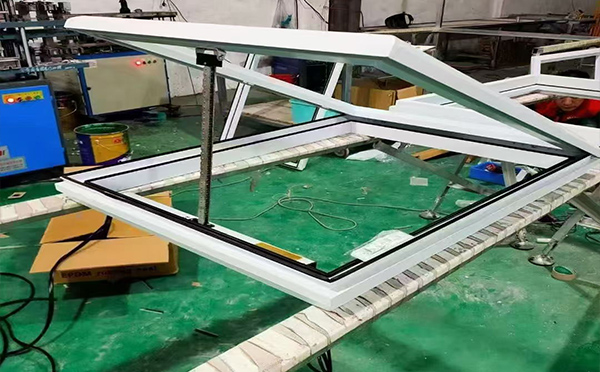 某地下车库出入口新市排烟窗配置工程