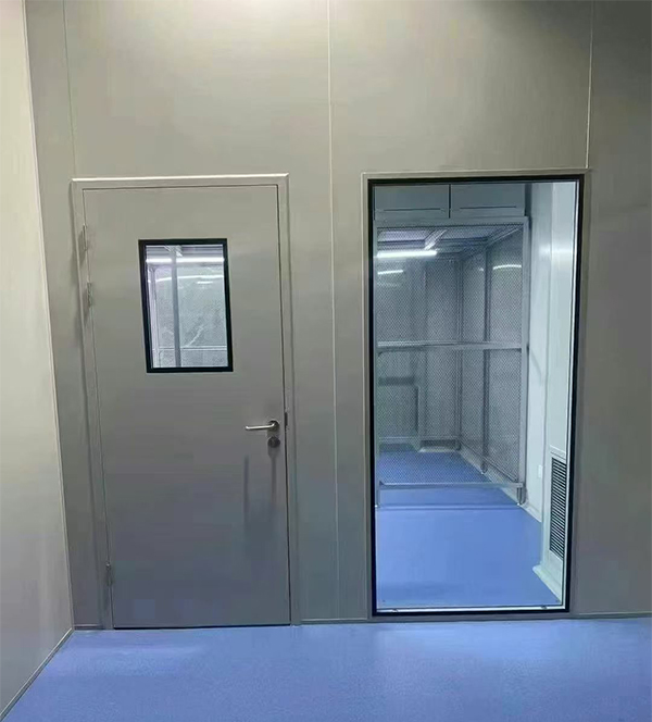 学校教学楼完成新市防火门标准化安装